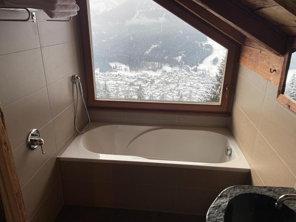 Glinzhof Mountain Natur Resort Agriturismo San Candido Exterior photo
